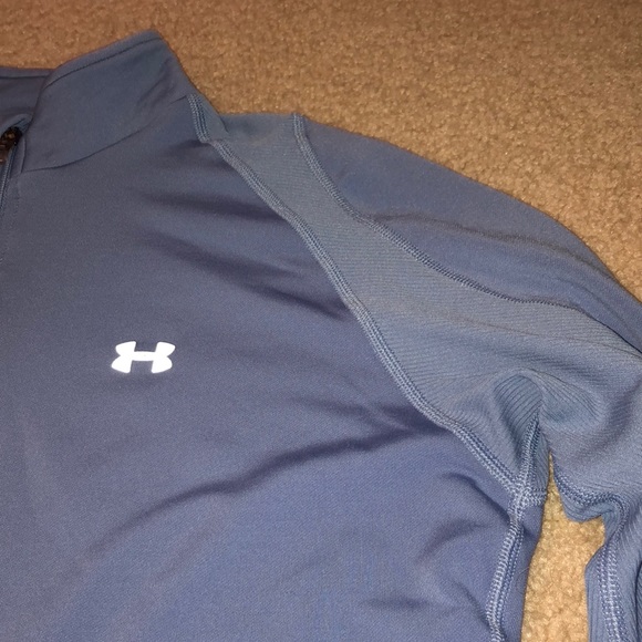 Under Armour half-zip Top - Picture 3 of 5